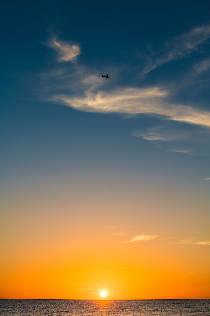 Privatflugzeug, Sonnenuntergang, Strand, Fort Myers Beach, Florida, USA