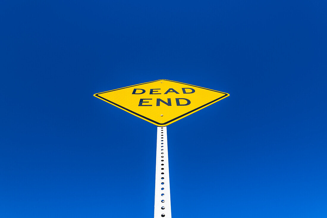  American dead end sign, Fort Myers Beach, Florida, USA 