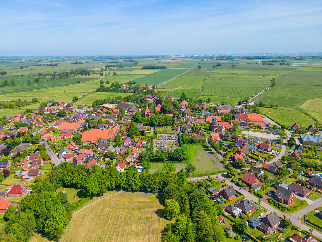 Luftansicht von Rysum, Krummhörn, Ostfriesland, Niedersachsen, Deutschland