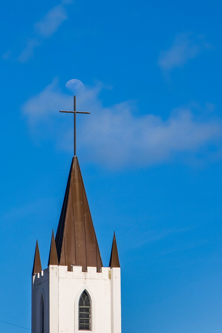  Moon behind St. Paul&#39;s Cathedral church, Victoria, Mahé Island, Seychelles, Indian Ocean 