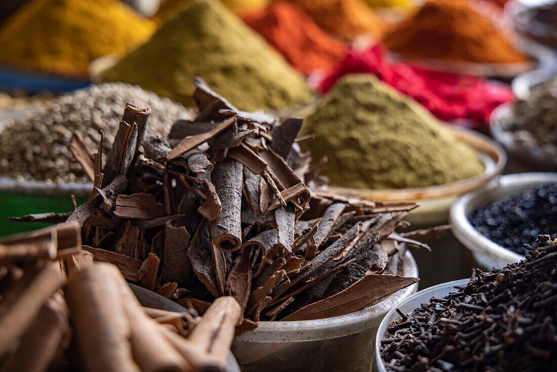  Detail shot of spices for sale at Marikiti market, Mombasa, Kenya, Africa 