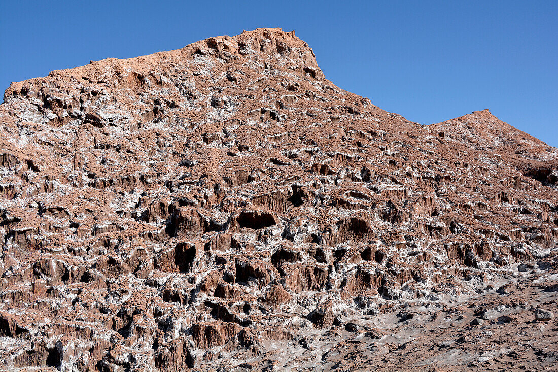  Chile; Northern Chile; Antofagasta Region; Atacama Desert; at San Pedro de Atacama; Cordillera del Sal; Valle de la Luna; bizarre rock formation; covered with salt crusts 