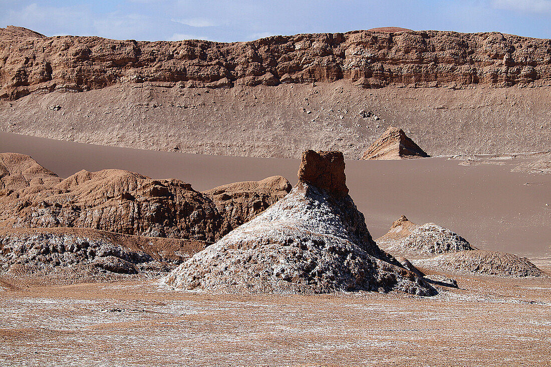  Chile; northern Chile; Antofagasta Region; Cordillera del Sal; on the border with Bolivia; at San Pedro de Atacama; Valle de la Luna 