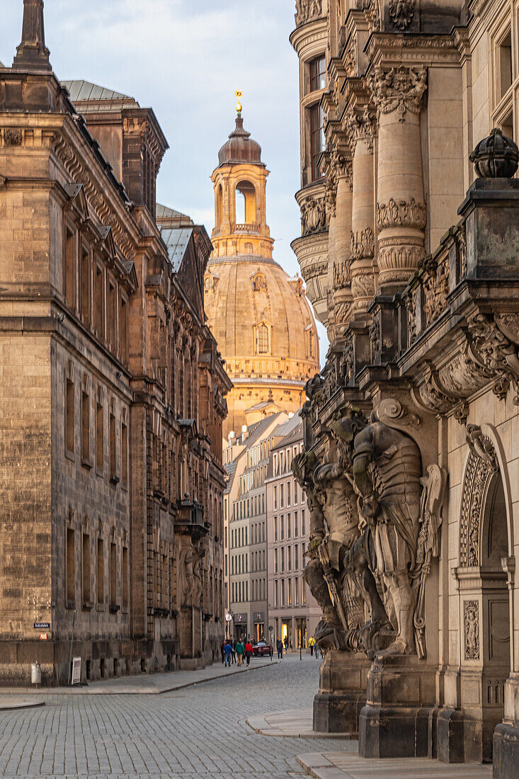  Evening in Dresden, Frauenkirche, Elbe, Saxony, Germany, Europe 