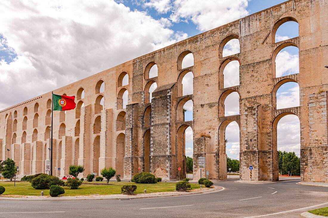  The multi-arch aqueduct Aqueduto da Amoreira is the symbol of Elvas, Portugal 