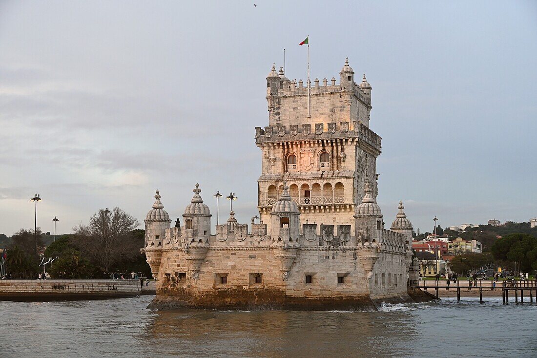 Historischer Turm Torre de Belem im Fluß Tejo, Stadtteil Belem, Lissabon, Portugal