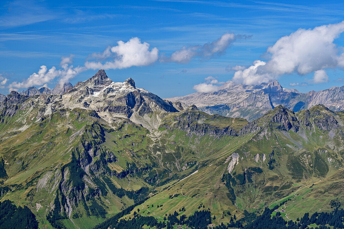 Blick auf Kärpf und Bös Fulen, von der Segnesscharte, Tektonikarena Sardona, Glarner Hauptüberschiebung, UNESCO Weltnaturerbe Glarner Alpen, Glarner Alpen, Graubünden, Schweiz 