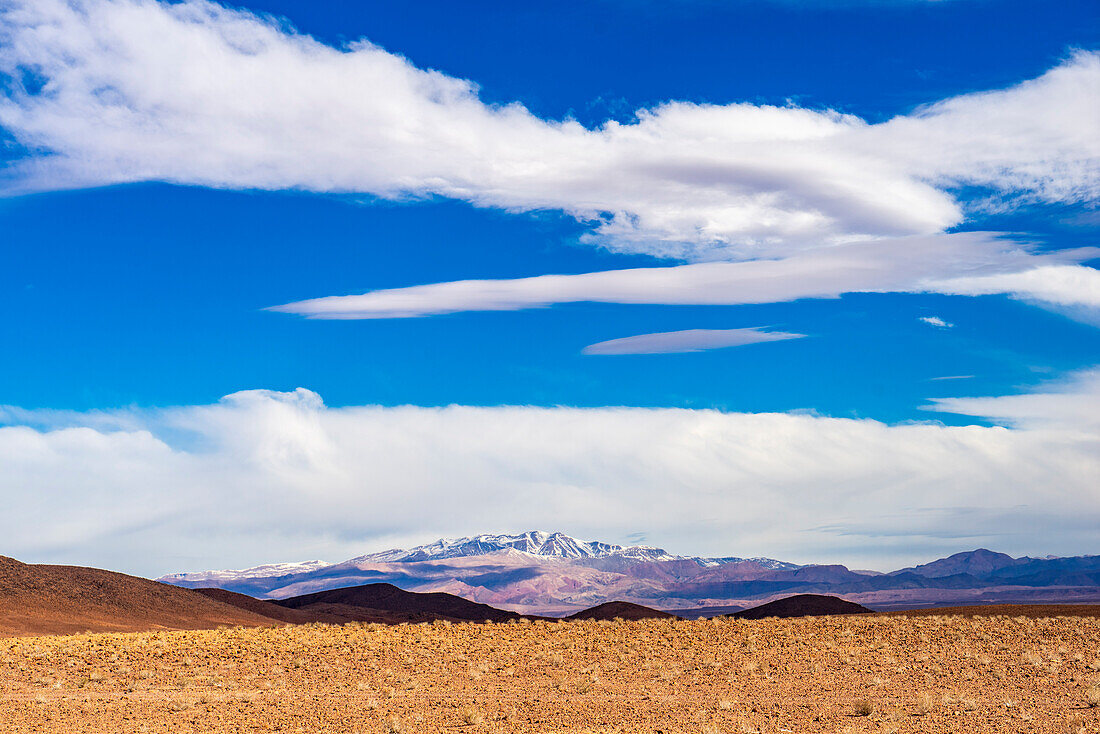  North Africa, Morocco, view of the Atlas Mountains from Ouarzazate 