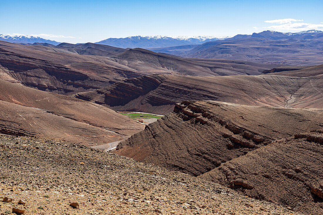  North Africa, Morocco, South. Pass over the Atlas to the Dades Valley 