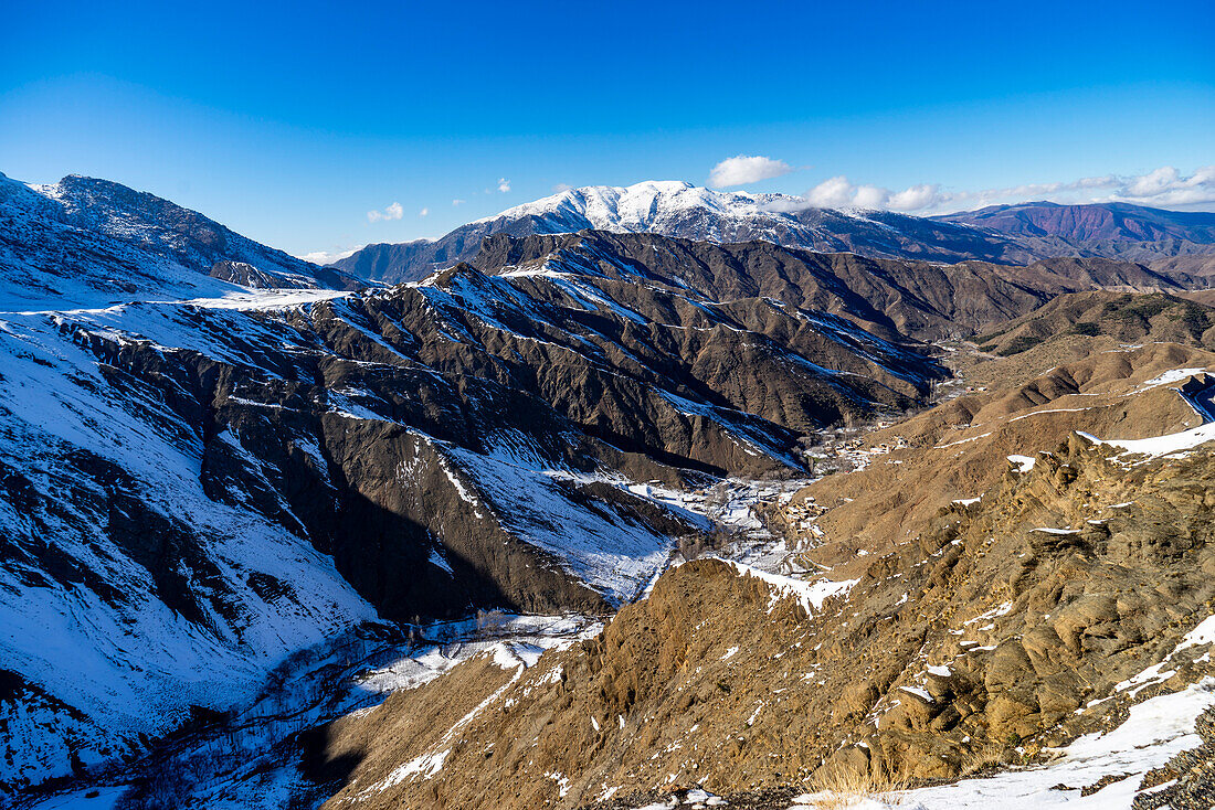  North Africa, Morocco, Atlas Mountains coming from the north 