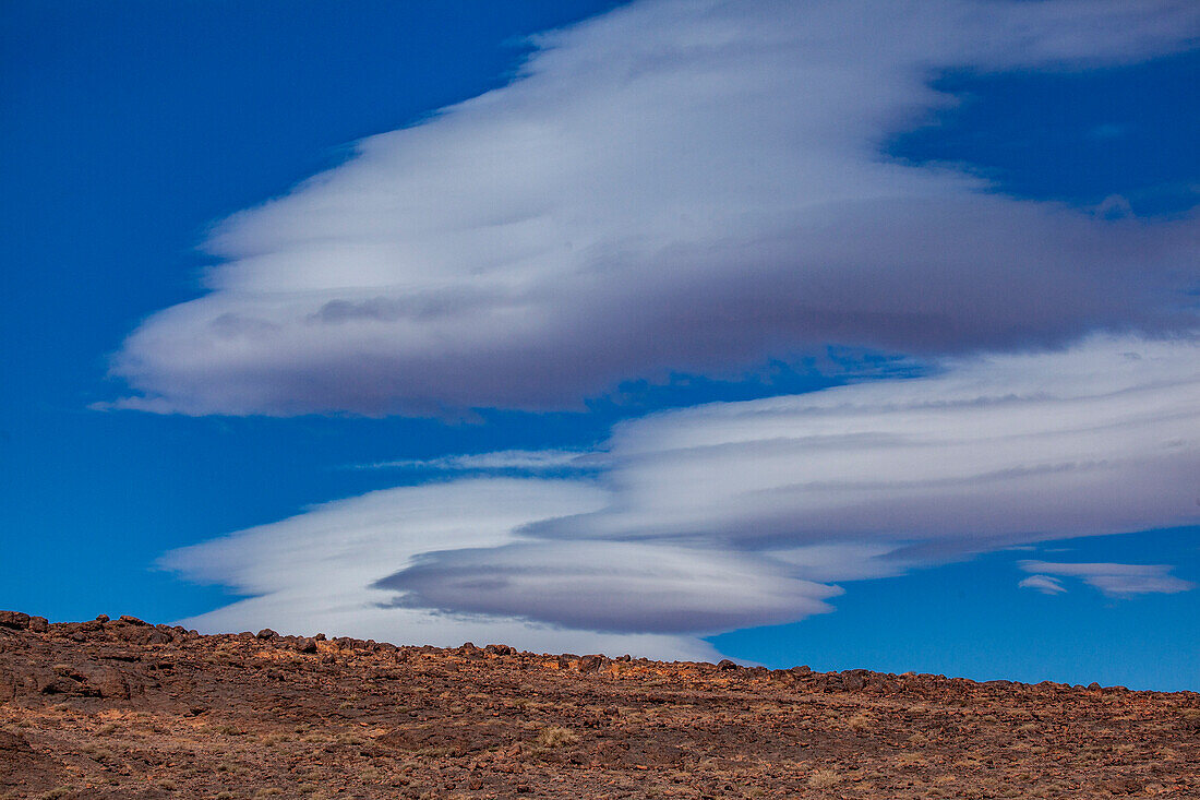 Nordafrika, Marokko, Provinz Ouarzazate, interessante Wolkenformationen