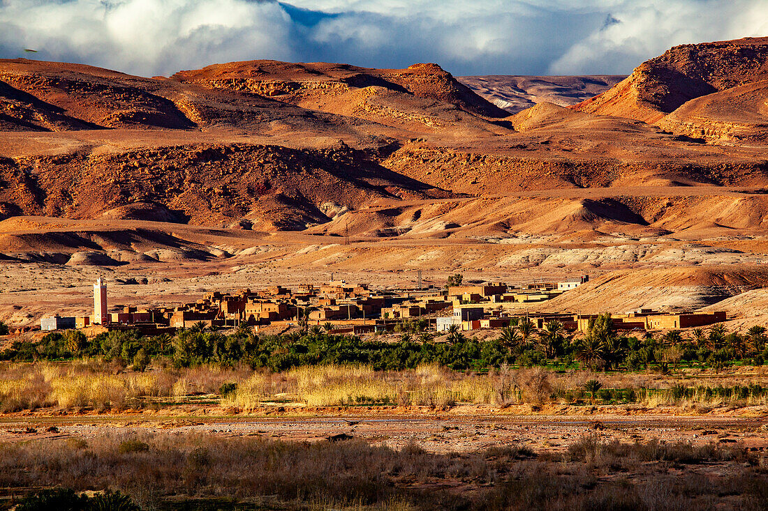  North Africa, Morocco, Ouarzazate Province, landscape, clouds, evening light 