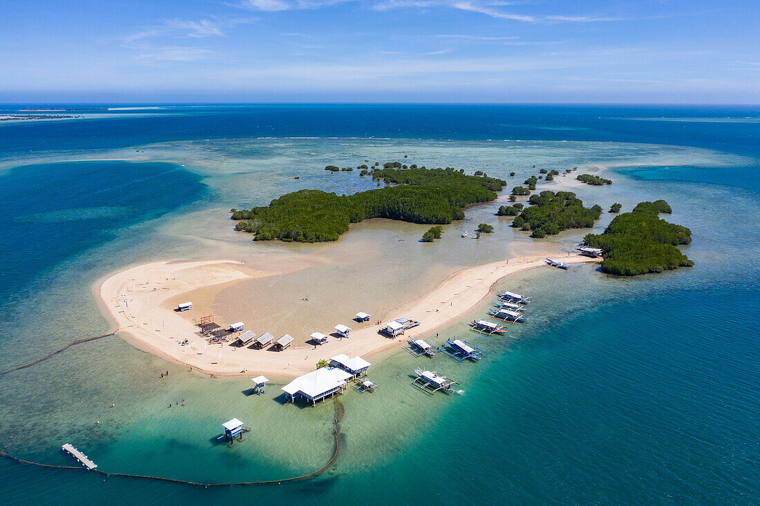  Aerial photographs of sandbar and Bangka outrigger canoe tour boats on Luli Island, Honda Bay, near Puerto Princesa, Palawan, Philippines 