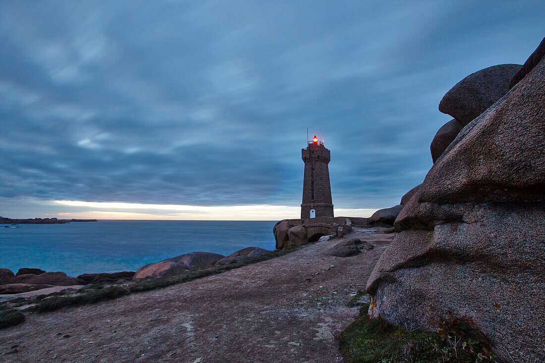  Europe, France, Brittany, Phare de Ploumanac&#39;h 