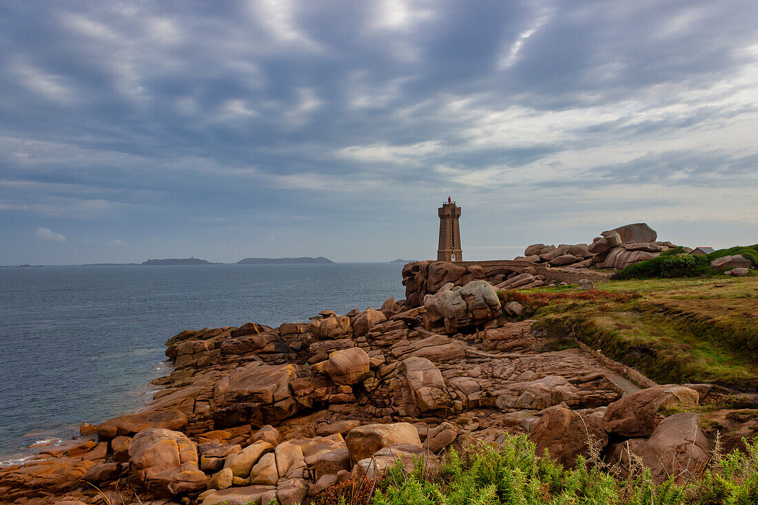 Rosa Granitküste, Ploumanac'h, Perros-Guirec, Côtes-d'Armor, Frankreich