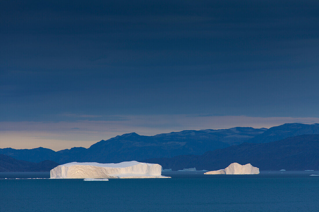 Eisberge, Uummannaqfjord, Nord-Groenland, Grönland