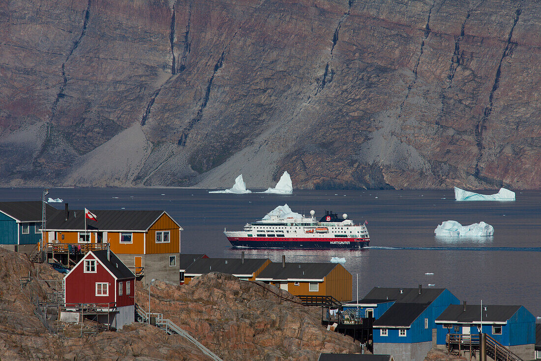 Hurtigruten Schiff MS Fram, Uummannaq, Uummannaqfjord, Nord-Groenland, Grönland