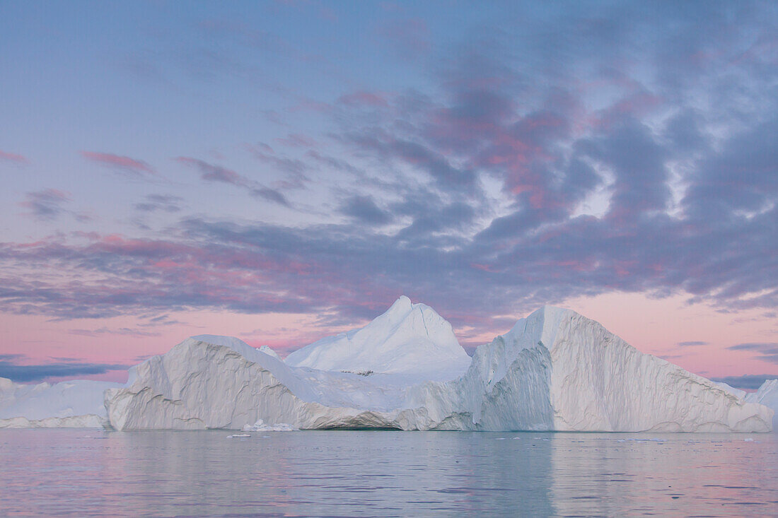 Eisberg im Kangia Eisfjord, UNESCO Weltnaturerbe, Disko-Bucht, West-Groenland, Grönland