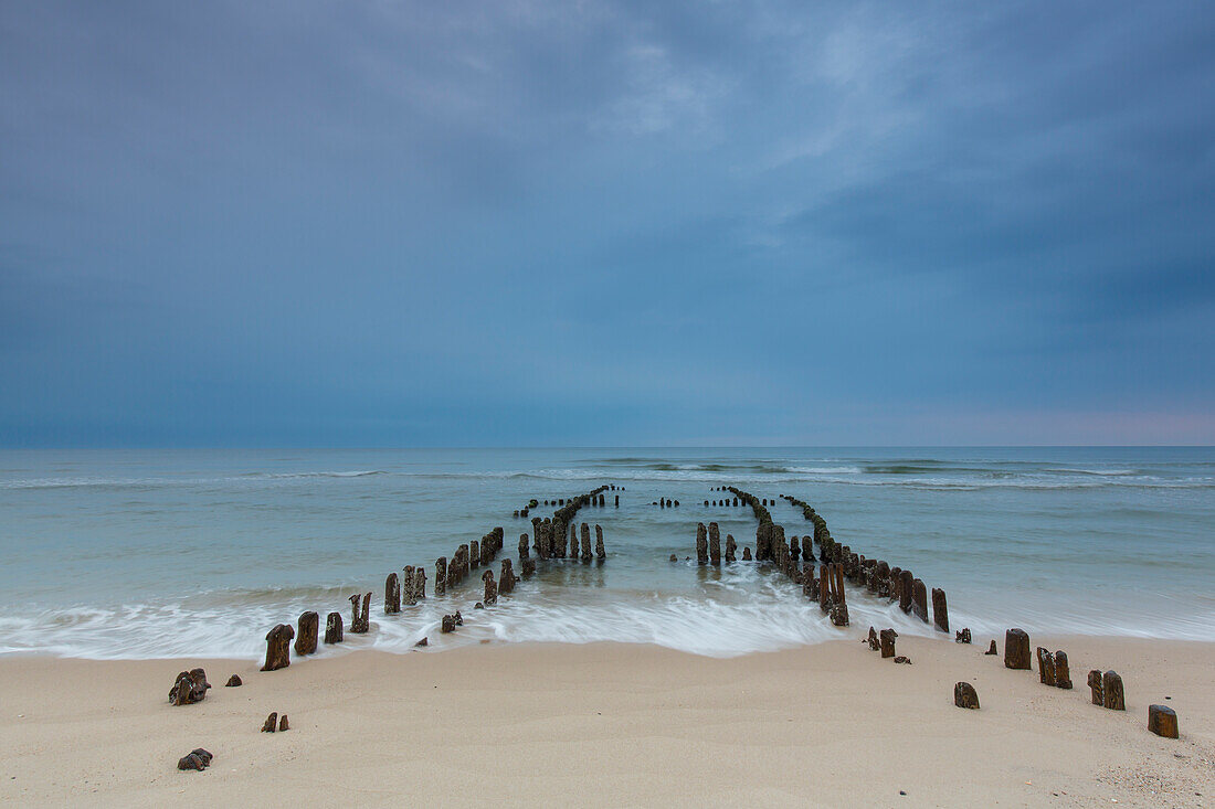  Old groynes near Rantum, Sylt, Schleswig-Holstein, Germany 