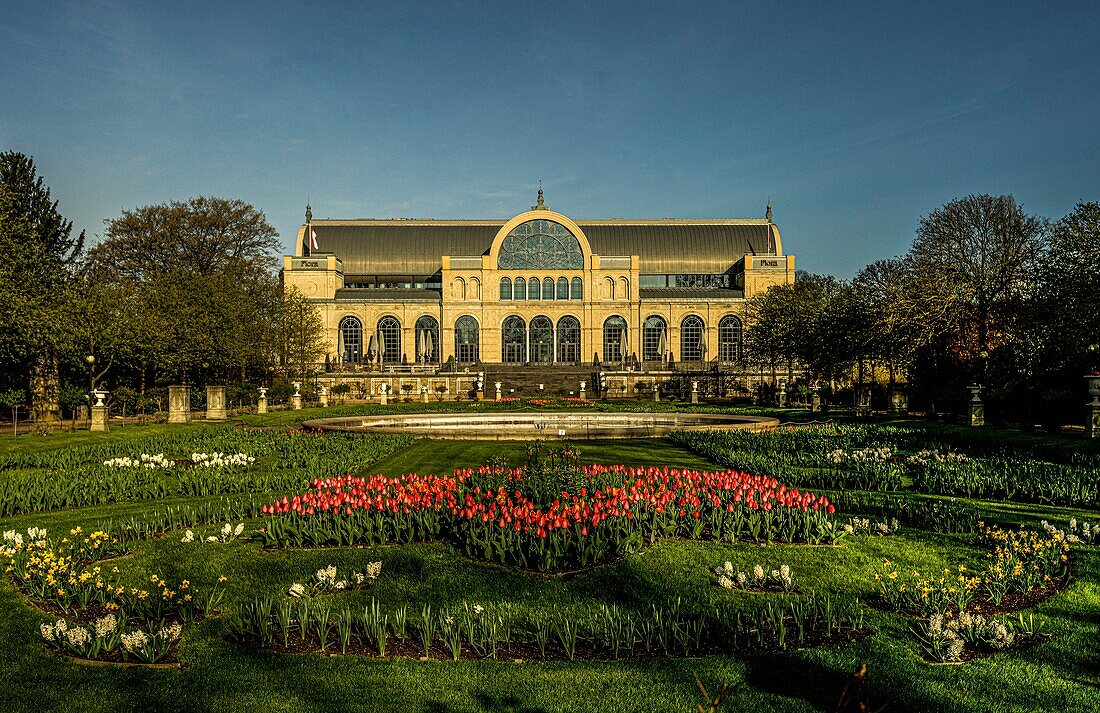  Park and festival hall in the Flora, Cologne, NRW, Germany 