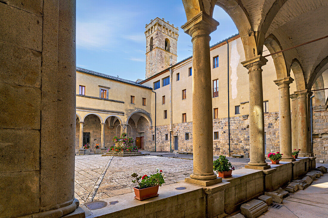 Im Kloster San Salvatore di Monte Amiata, Abbadia San Salvatore, Provinz Siena, Italien