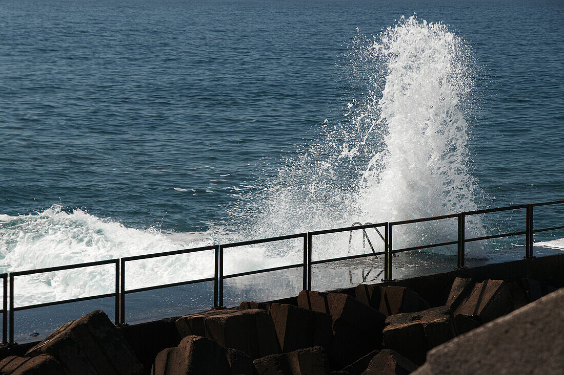  Madeira - Bathing area in Jardim do Mar 