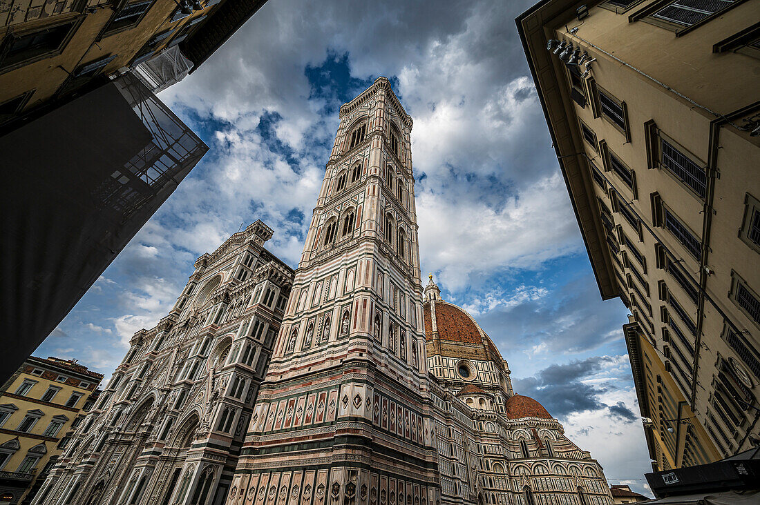  Detail, view of Florence Cathedral, Chiesa di San Carlo dei Lombardi, Florence (Italian: Firenze, Tuscany region, Italy, Europe 