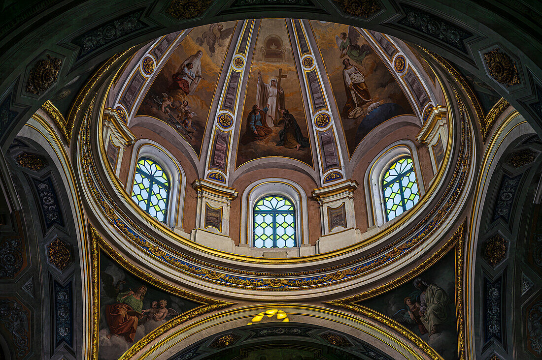 Kuppel mit Deckengemälde, Kathedrale Cattedrale di Sant’ Ambrogio, am Piazza Ducale, Vigevano, Provinz Pavia, Lombardei, Italien, Europa