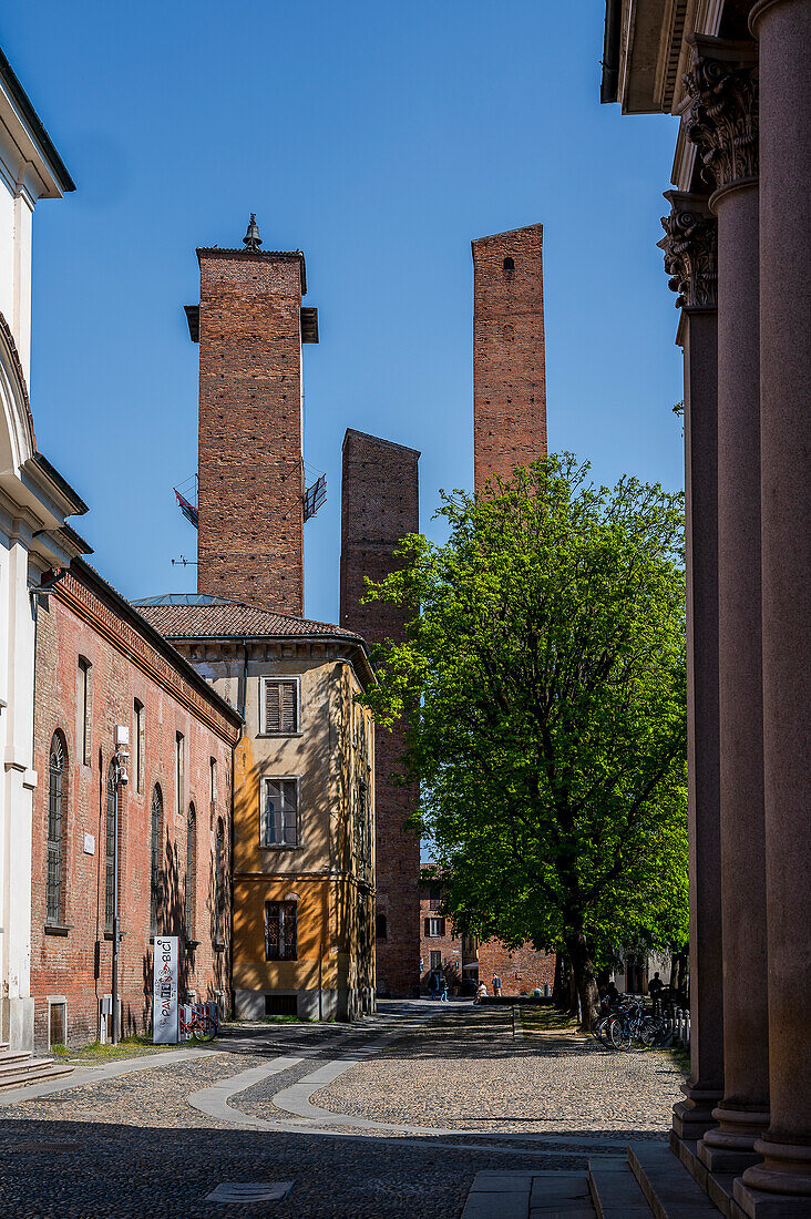 Geschlechtertürme in der Stadt Pavia, Provinz Pavia, Lombardai, Italien, Europa