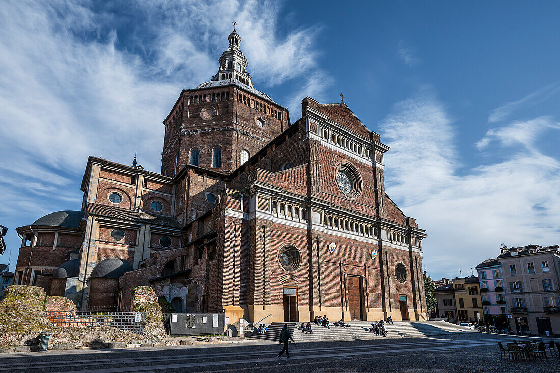  Cathedral of Pavia, city of Pavia on the river Ticino, province of Pavia, Lombardy, Italy, Europe 