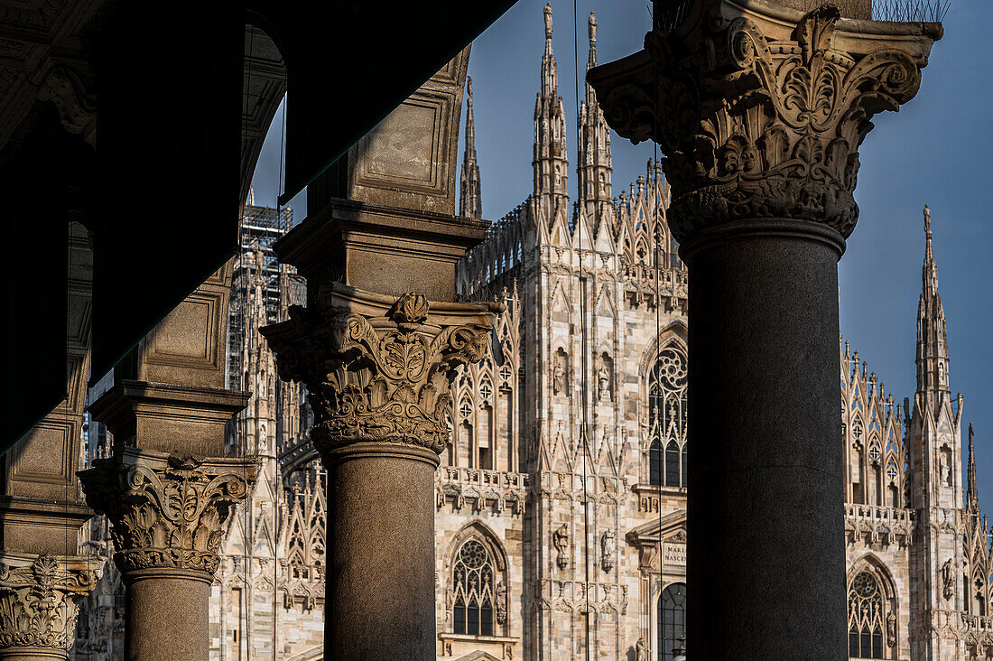 Arkaden der Galleria Vittorio Emanuele II mit Blick zum Mailänder Dom Duomo di Milano, Piazza del Duomo, Mailand, Lombardei, Italien, Europa
