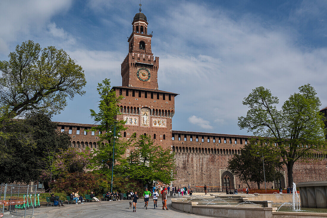  Castle/Fortress Castello Sforzesco with the gate Torre del Filarete, Metropolitan City of Milan, Metropolitan Region, Lombardy, Italy, Europe 