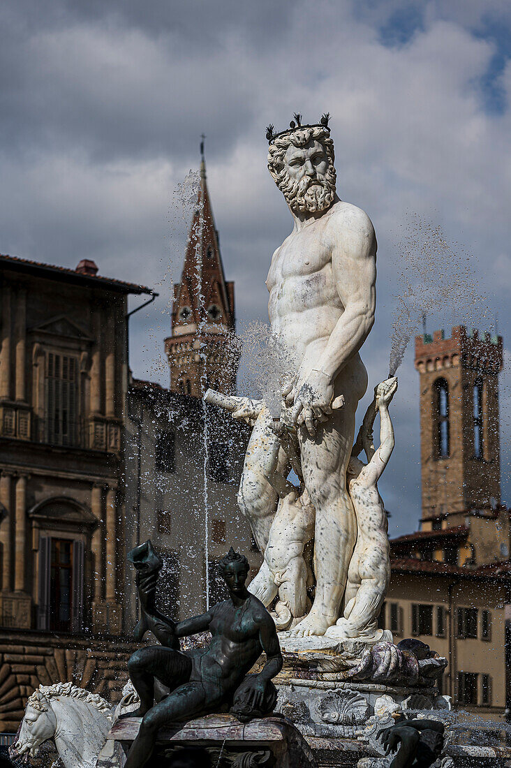 Neptunbrunnen Fontana del Nettuno auf dem Platz Piazza della Signoria, Florenz, Region Toskana, Italien, Europa