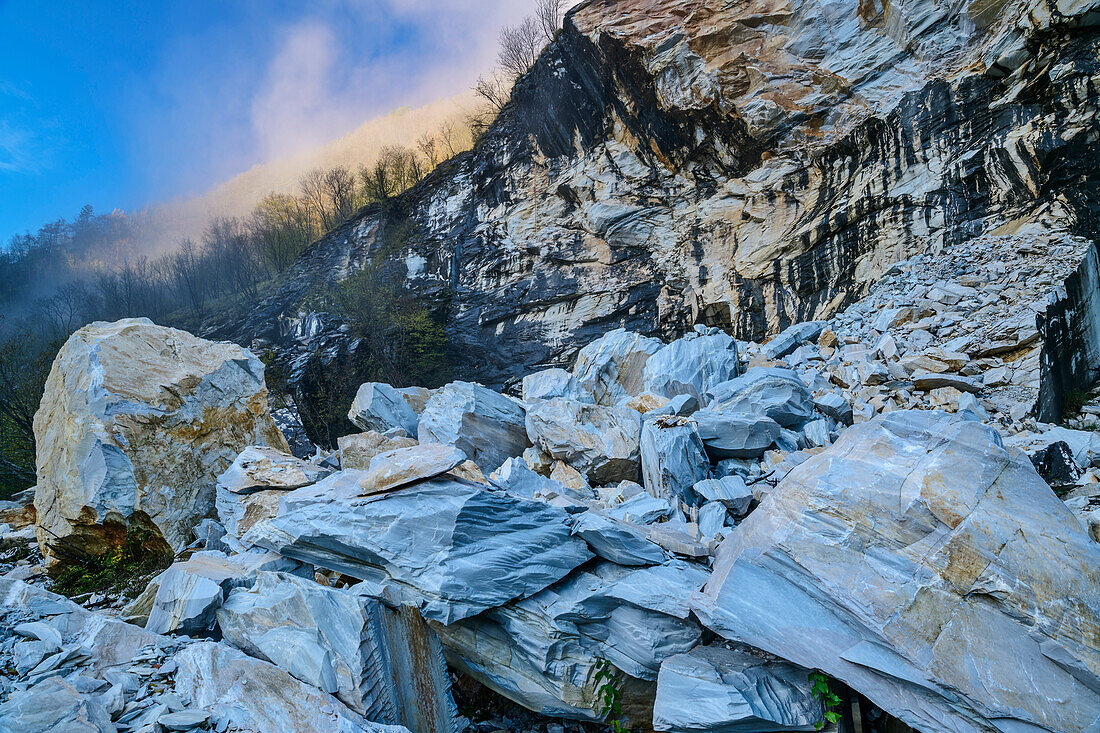  Abandoned marble quarry, Carrara, Monte Ronchi, Apuan Alps, Tuscany, Italy 