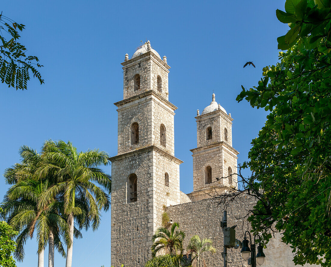 Towers of church of Iglesia de Jesus, Parque Hidalgo, Merida, Yucatan State, Mexico