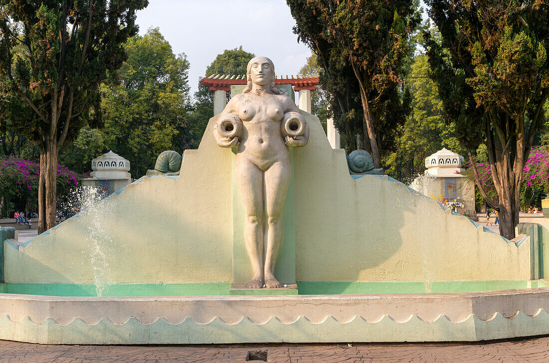 Fuente de los Cántaros, Brunnen der Krüge, von José María Fernández Urbina, nach dem Vorbild von Luz Jiménez, La Condesa, Mexiko-Stadt, Mexiko