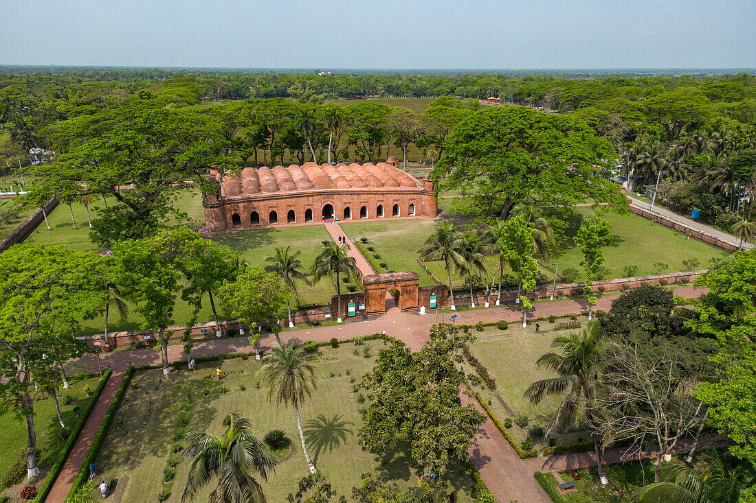  Aerial view of Sixty Dome Mosque and parkland, Bagerhat, Bagerhat District, Bangladesh, Asia 