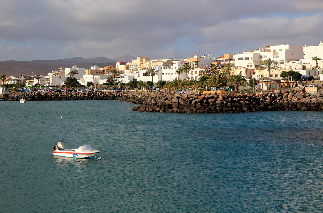  Blick auf den Stadthafen, Puerto del Rosario, Fuerteventura, Kanarische Inseln, Spanien 