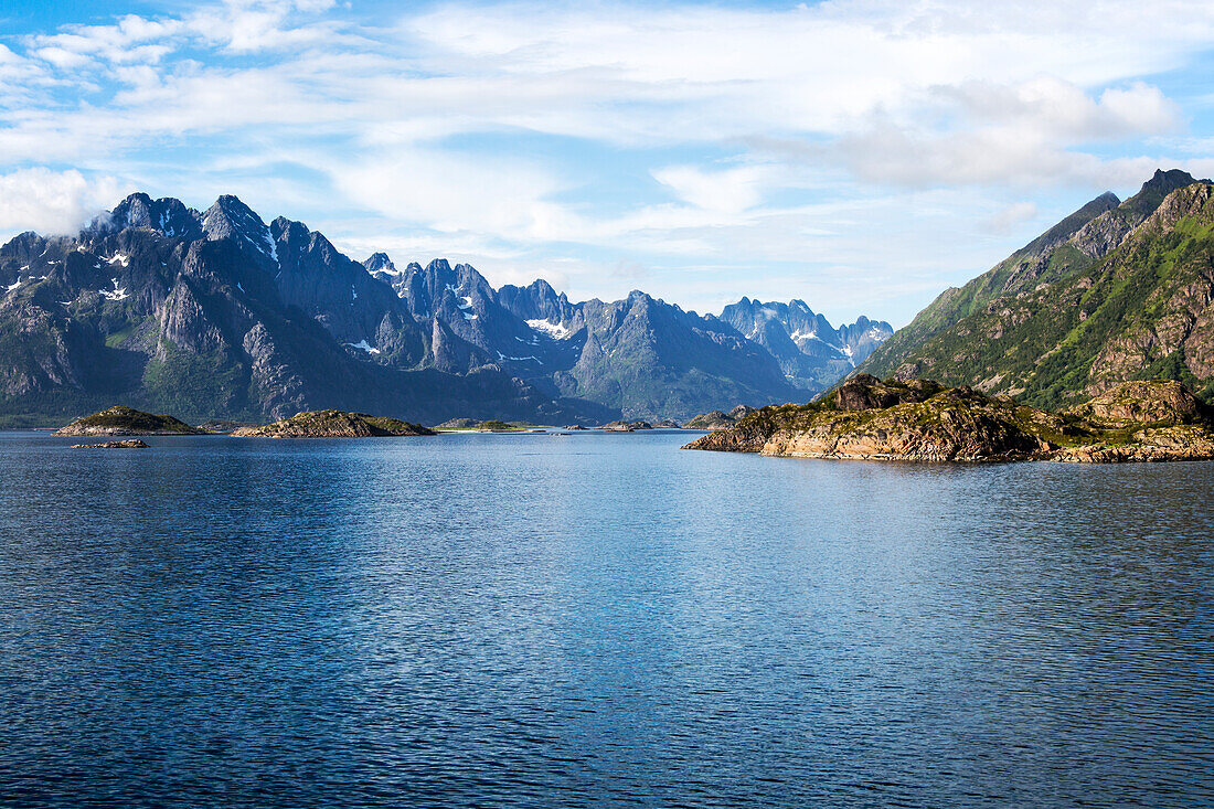 Jagged mountain peaks Raftsundet strait, Lofted Islands, Nordland, northern Norway