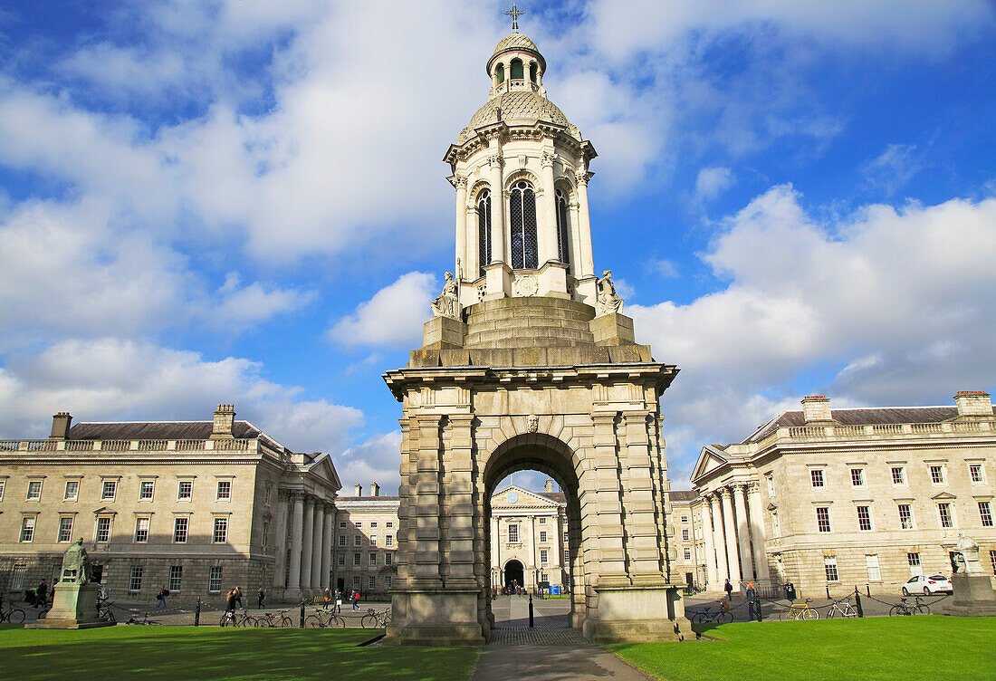 Der Glockenturm Campanile, Trinity College University, Stadt Dublin, Irland, Republik Irland