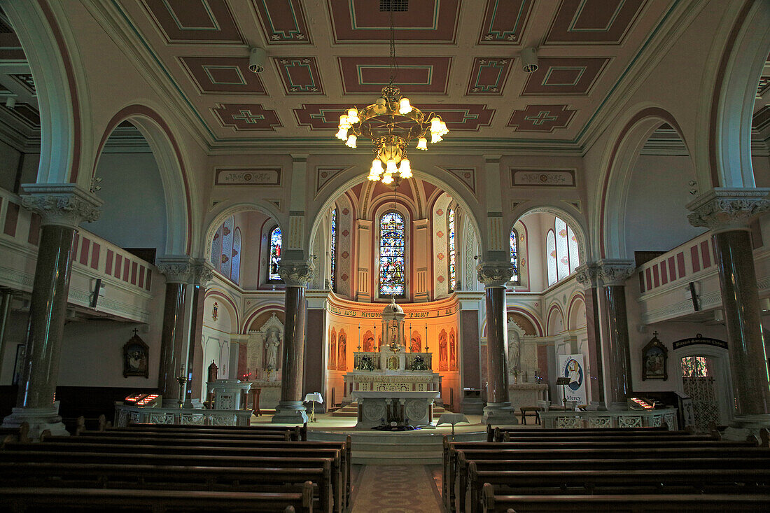 Innenraum der Kathedrale St. Patrick, Skibbereen, County Cork, Irland, Republik Irland