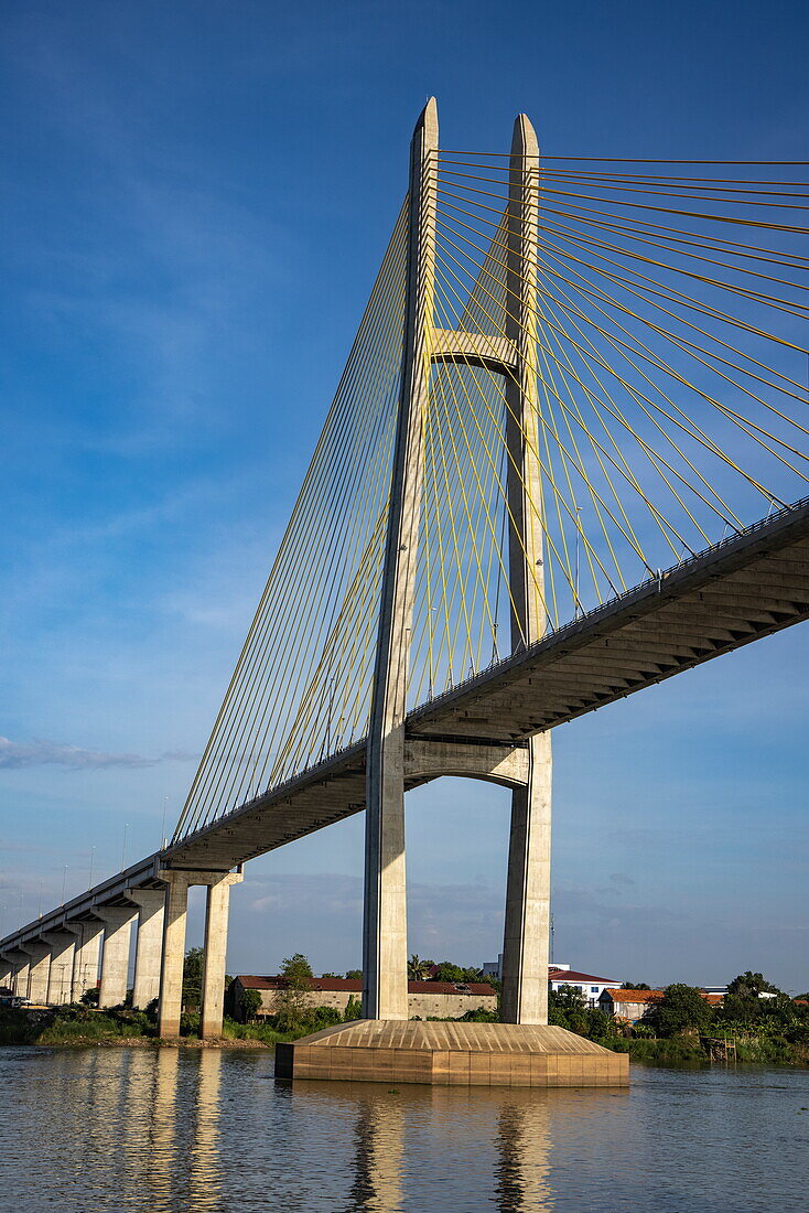 Moderne Brücke über den Mekong, Cao Lanh Brücke, Stadt Cao Lanh, in der Nähe von Tan Chau (Tân Châu), An Giang, Vietnam, Asien