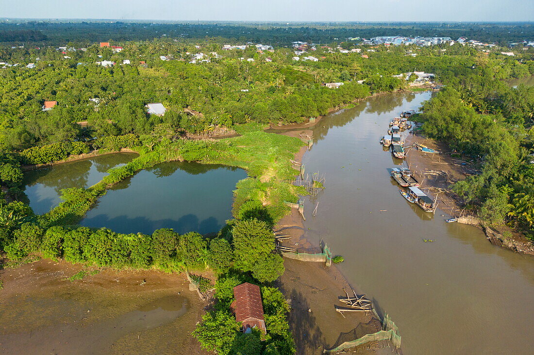  Aerial view of a branch of the Mekong, Cao Lanh (Cao Lãnh), Dong Thap (Đồng Tháp), Vietnam, Asia 