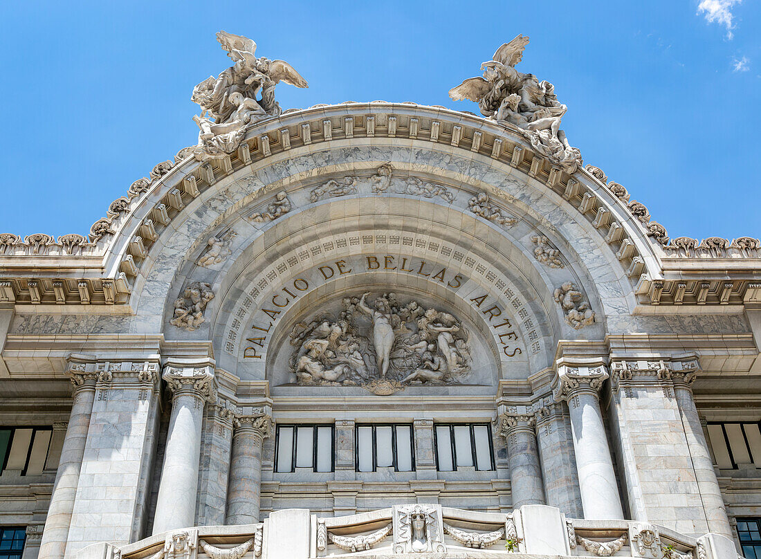  „La armonía“, Harmonie, 1910 von Leonardo Bistolfi, Skulptur aus Marmor, Palacio de Bellas Artes, Palast der Schönen Künste, Mexiko-Stadt, Mexiko 