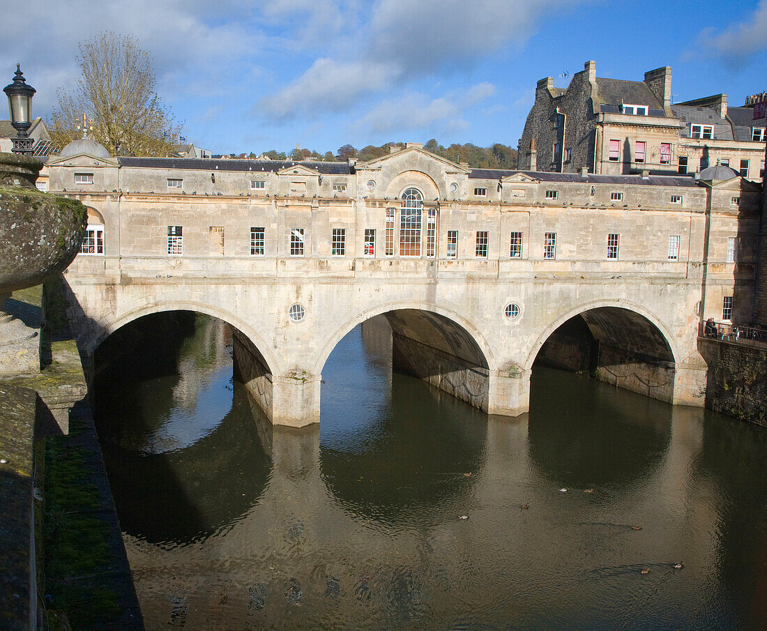 Pulteney Bridge on the River Avon, completed in 1773 designed by Robert Adam, Bath, Somerset, England