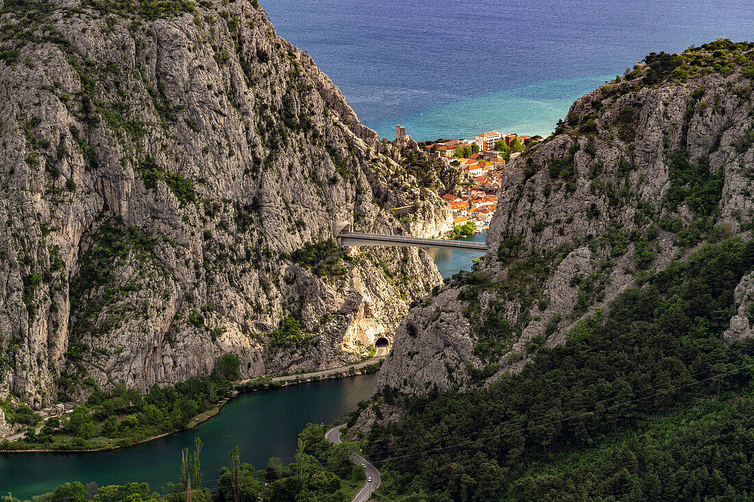  View into the Cetina Gorge with the river Cetina and the town of Omis, Croatia, Europe  