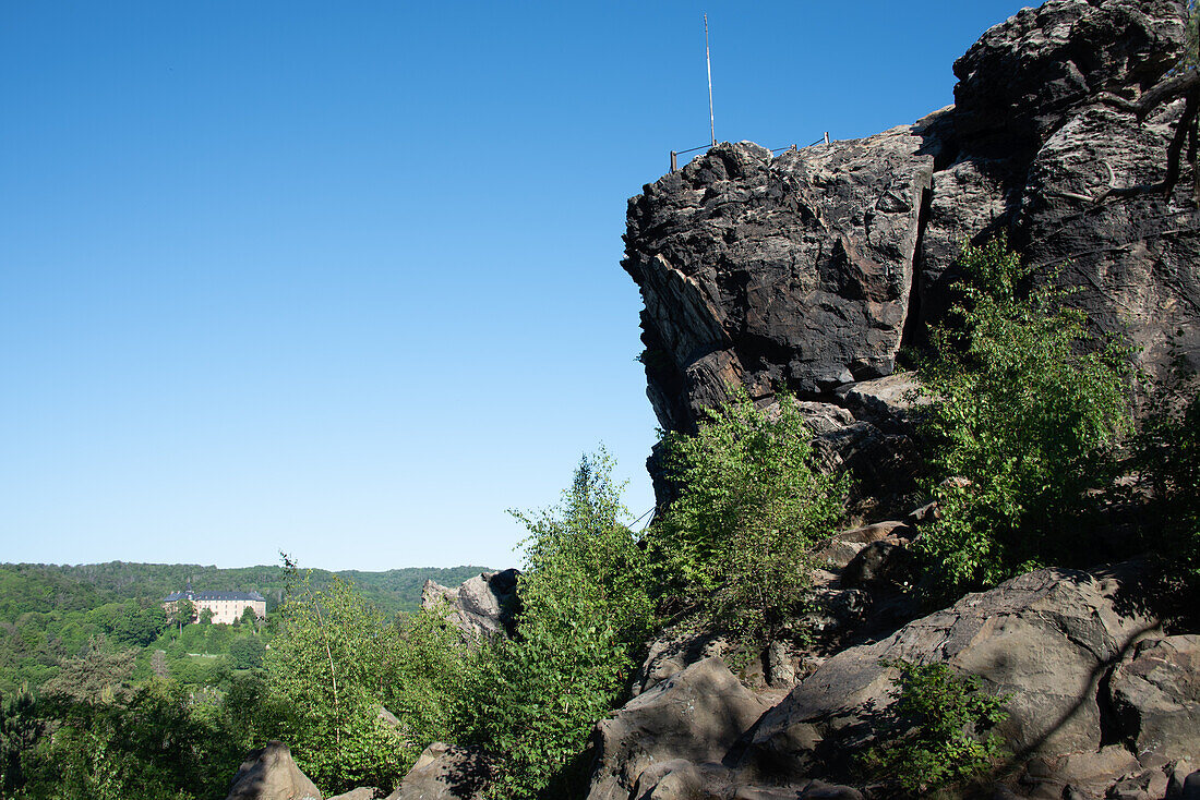 Großvaterfelsen am Wanderweg Löbbeckestieg im Harz, Kammweg führt über die Teufelsmauer, Timmenrode, Sachsen-Anhalt, Deutschland