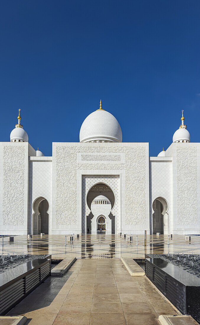 The Sheikh Zayed Grand Mosque is located in Abu Dhabi, the capital city of the United Arab Emirates