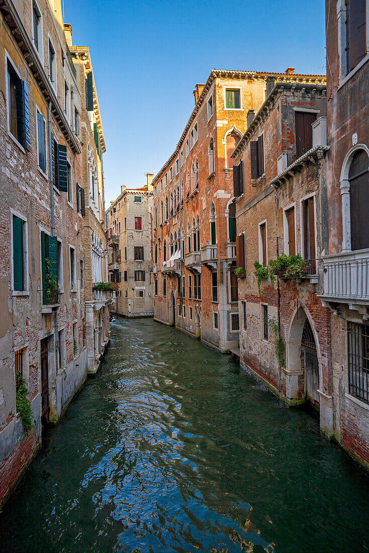  Travelling in Venice, Veneto, Italy, Europe 