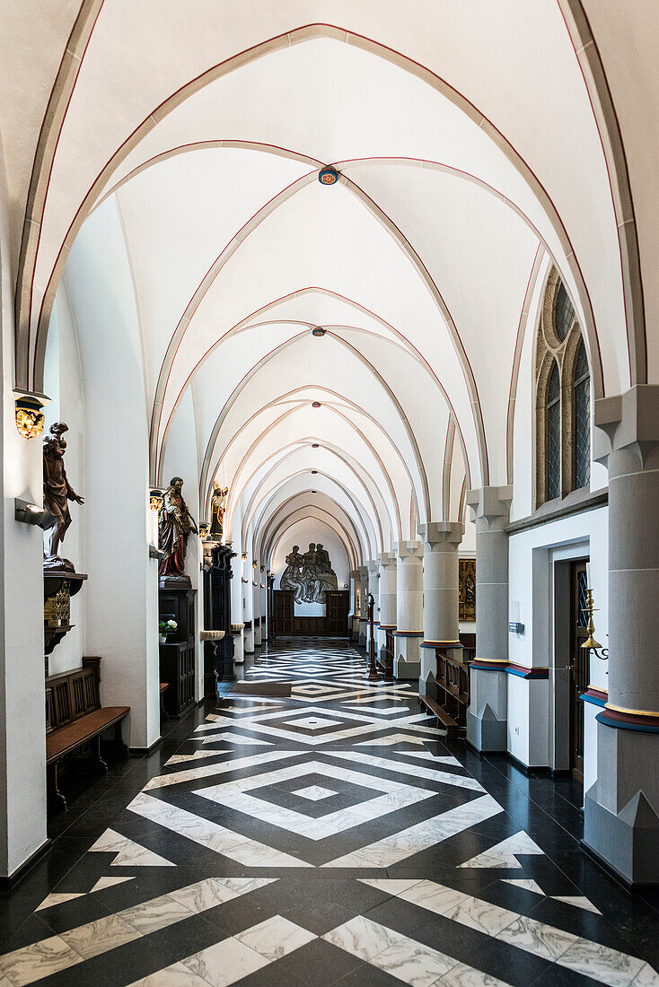  Interior view, Marienbasilika, Basilica of St. Mary, place of pilgrimage, Kevelaer, Lower Rhine, North Rhine-Westphalia, Germany 